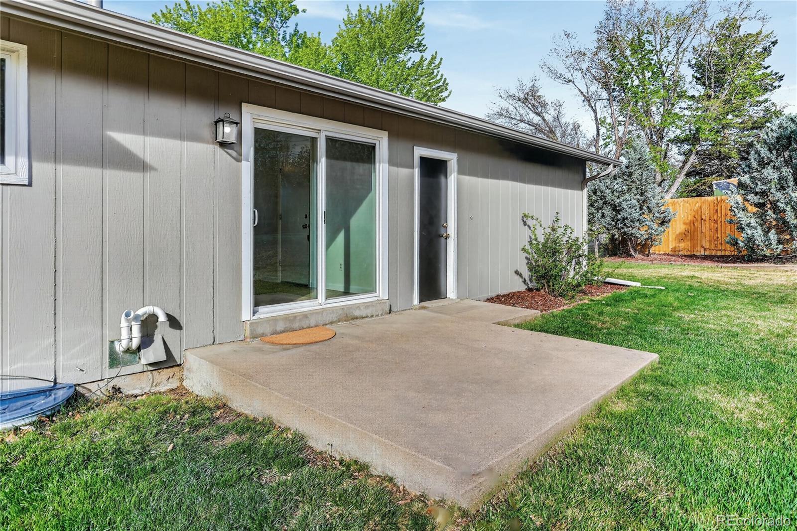 MLS Image #37 for 4560 e lake circle,centennial, Colorado