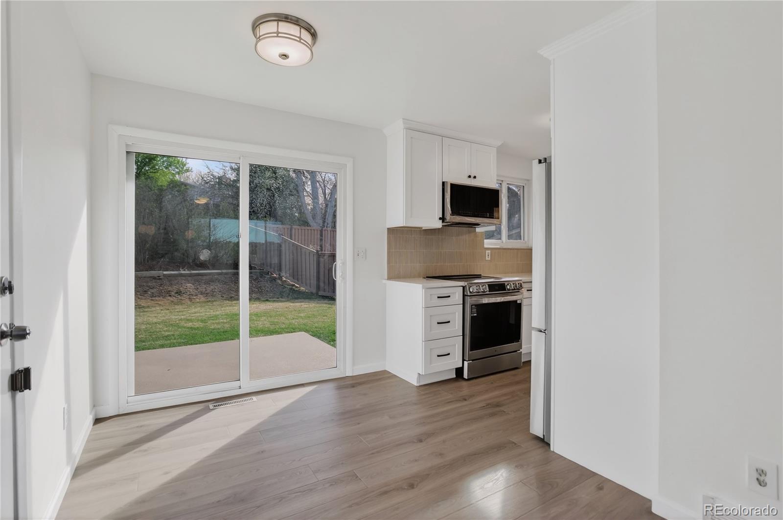 MLS Image #7 for 4560 e lake circle,centennial, Colorado