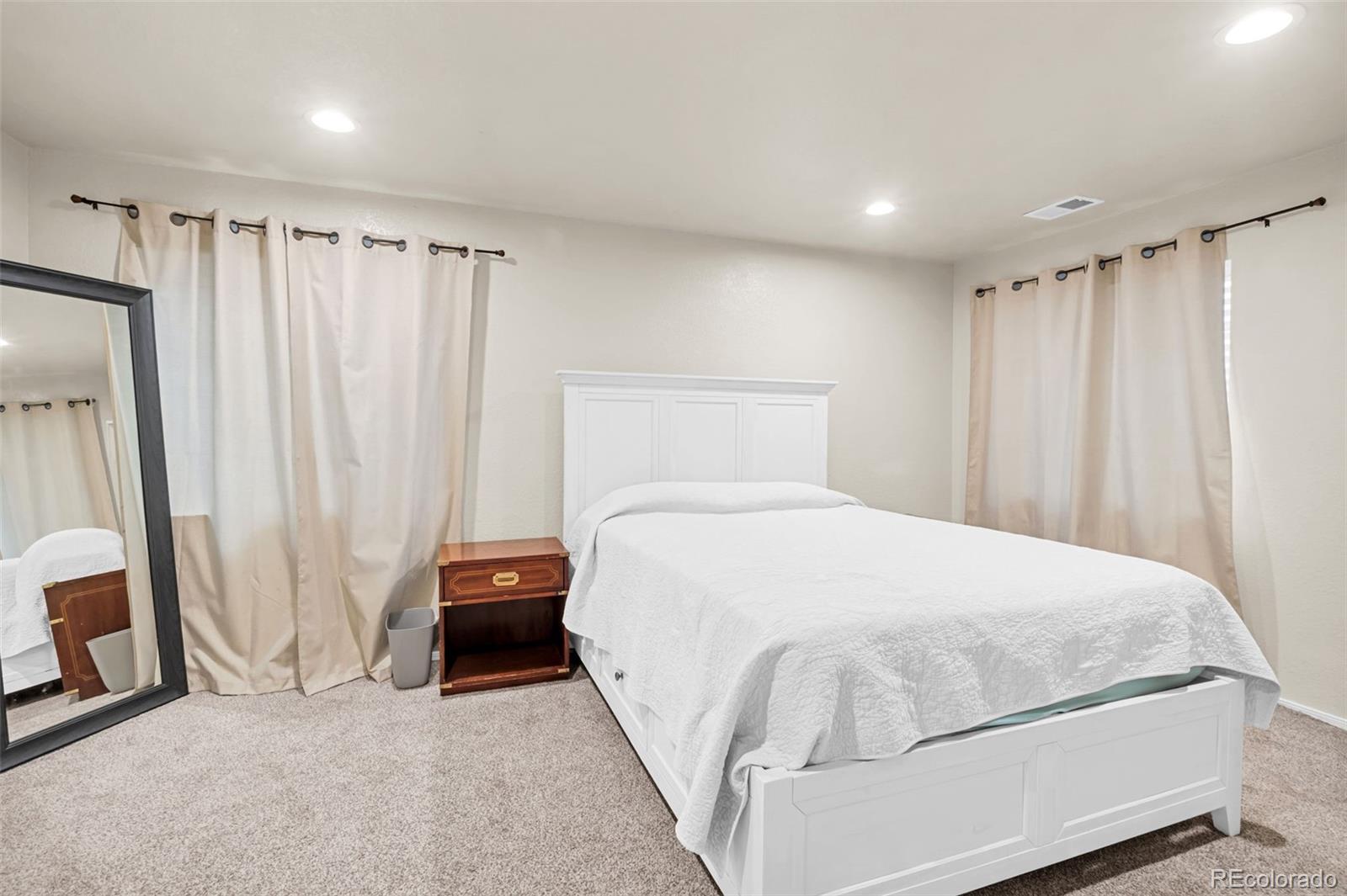 MLS Image #15 for 19531 e 40th place,denver, Colorado