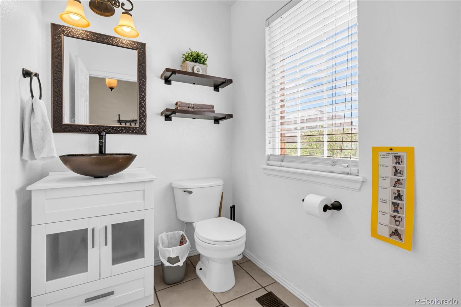 MLS Image #4 for 19531 e 40th place,denver, Colorado