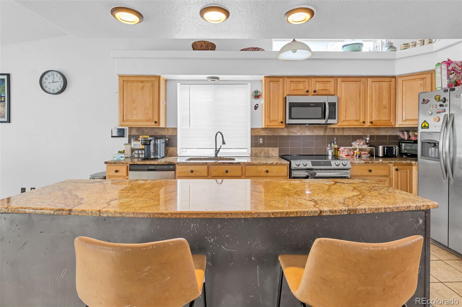 MLS Image #6 for 19531 e 40th place,denver, Colorado