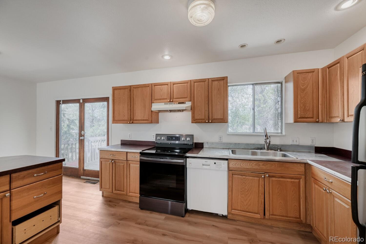 MLS Image #9 for 1138  hover street,longmont, Colorado