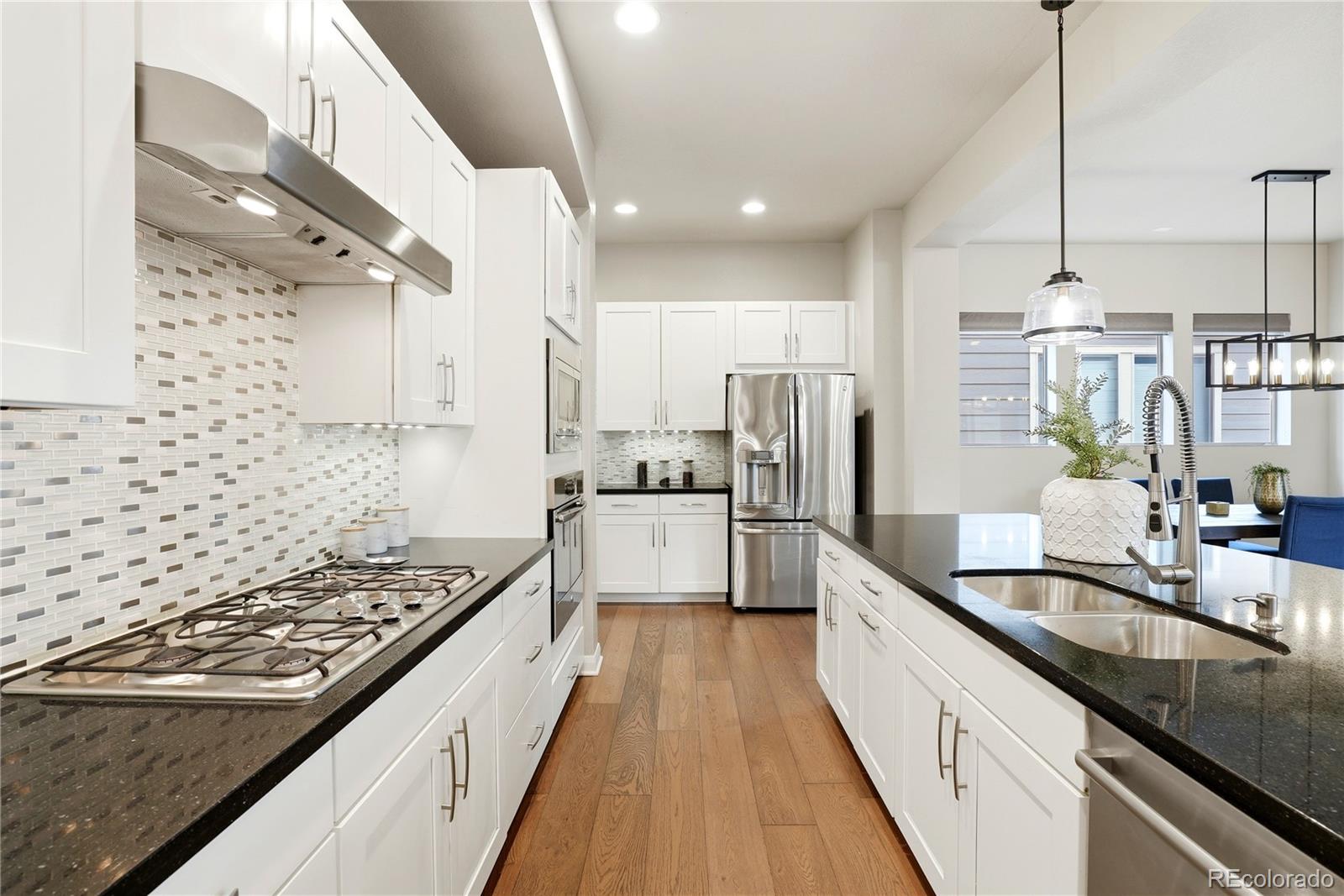 MLS Image #10 for 1847 w 67th avenue,denver, Colorado