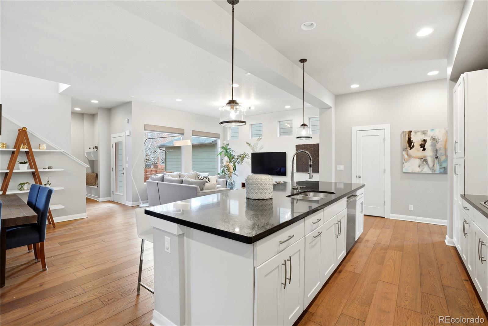MLS Image #11 for 1847 w 67th avenue,denver, Colorado