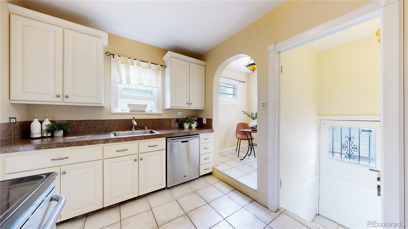 MLS Image #10 for 1637  filbert court,denver, Colorado