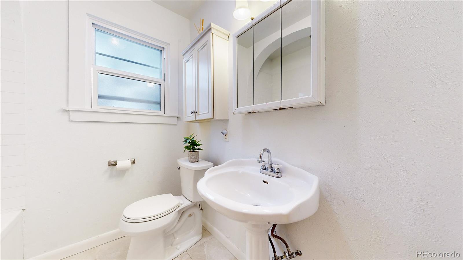 MLS Image #15 for 1637  filbert court,denver, Colorado