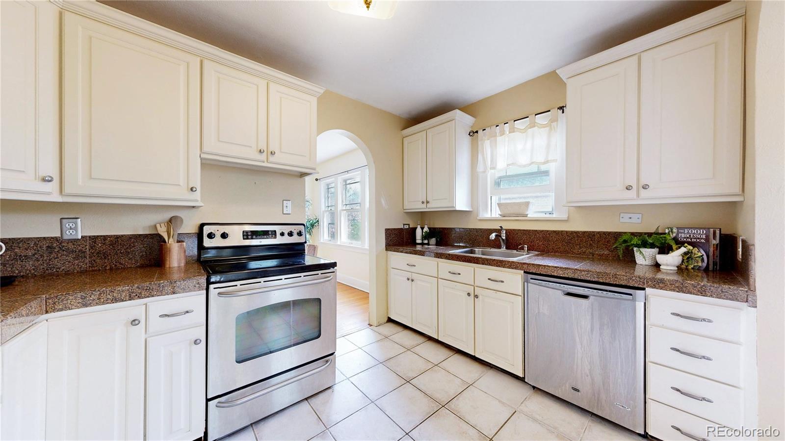 MLS Image #9 for 1637  filbert court,denver, Colorado
