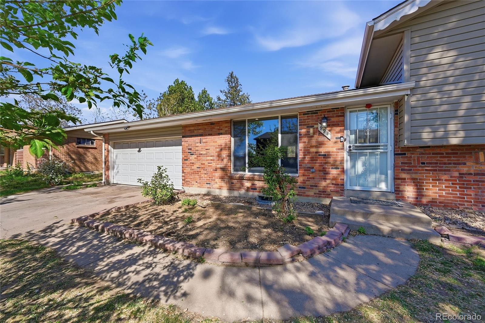 MLS Image #2 for 994 s victor way,aurora, Colorado