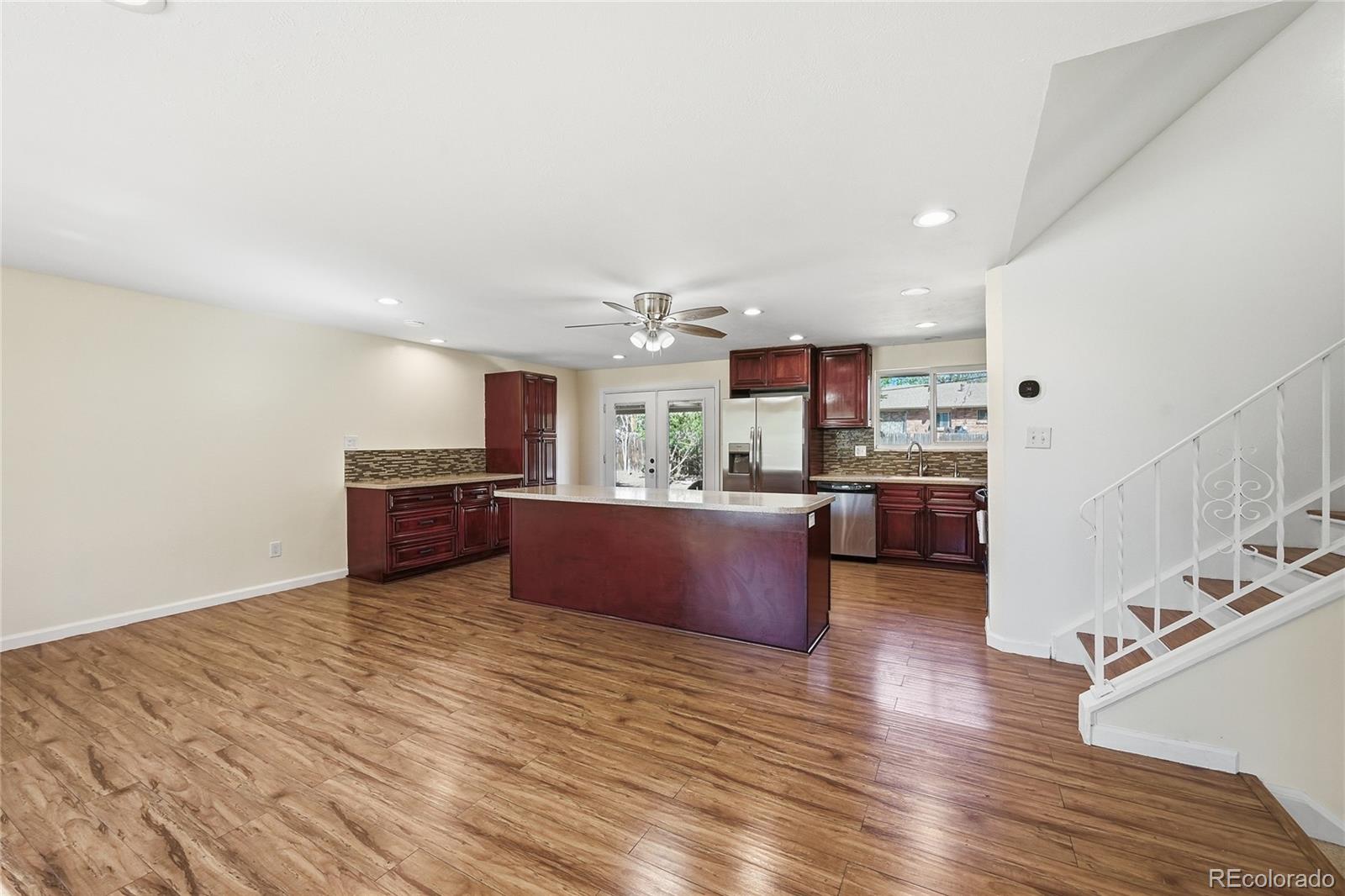 MLS Image #3 for 994 s victor way,aurora, Colorado