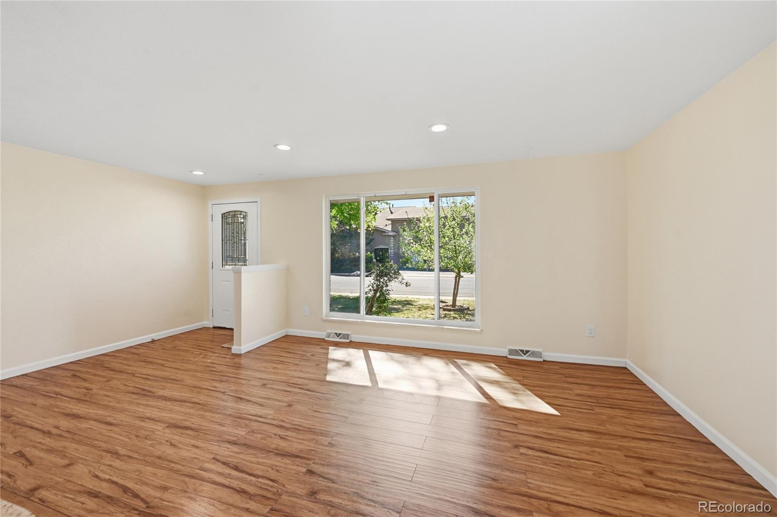 MLS Image #8 for 994 s victor way,aurora, Colorado
