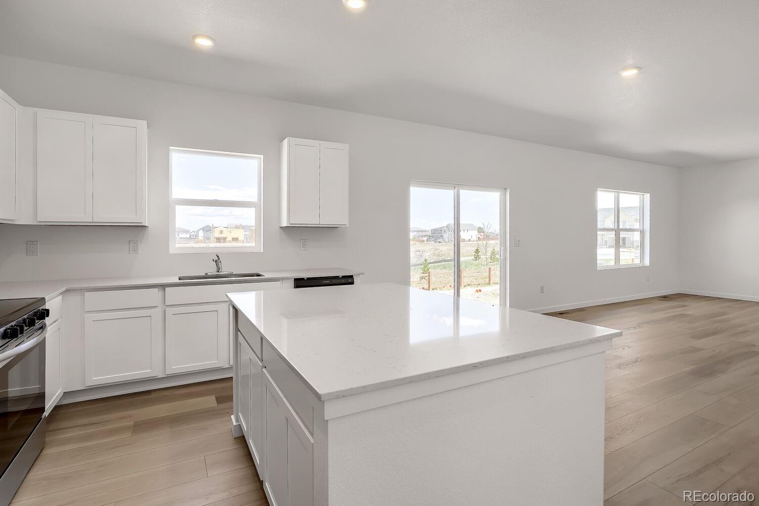 MLS Image #9 for 45939  mill avenue,bennett, Colorado