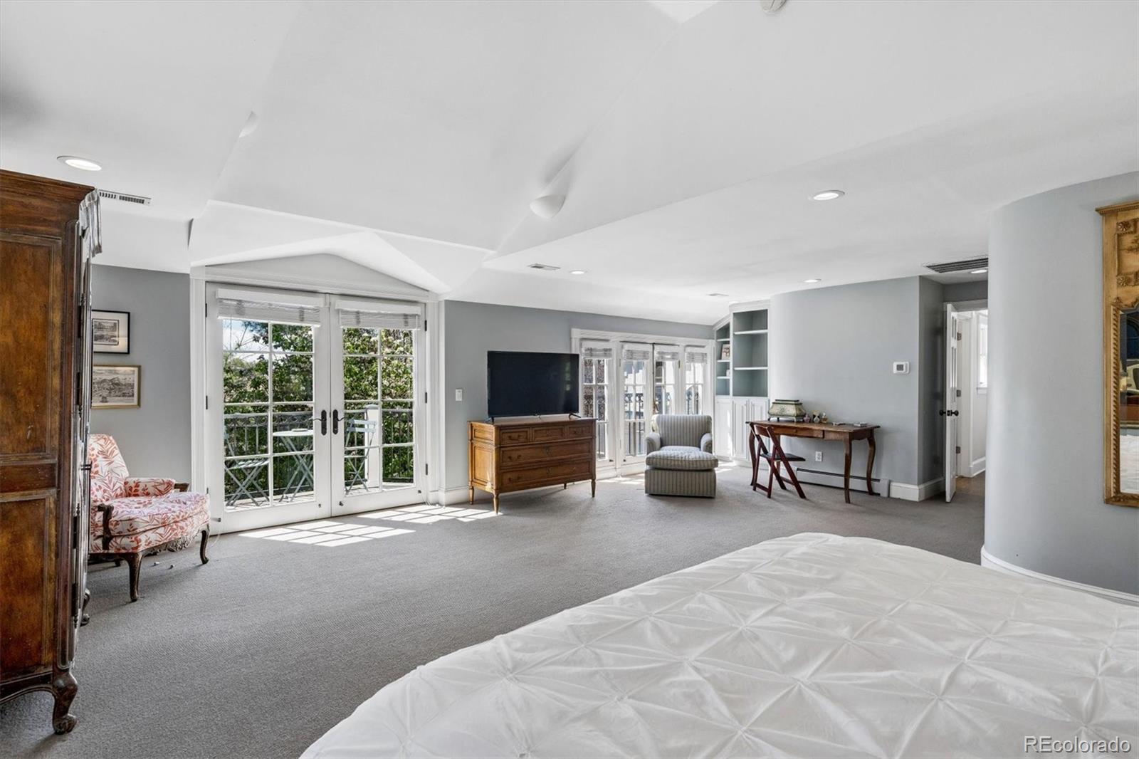MLS Image #17 for 300  clermont street,denver, Colorado