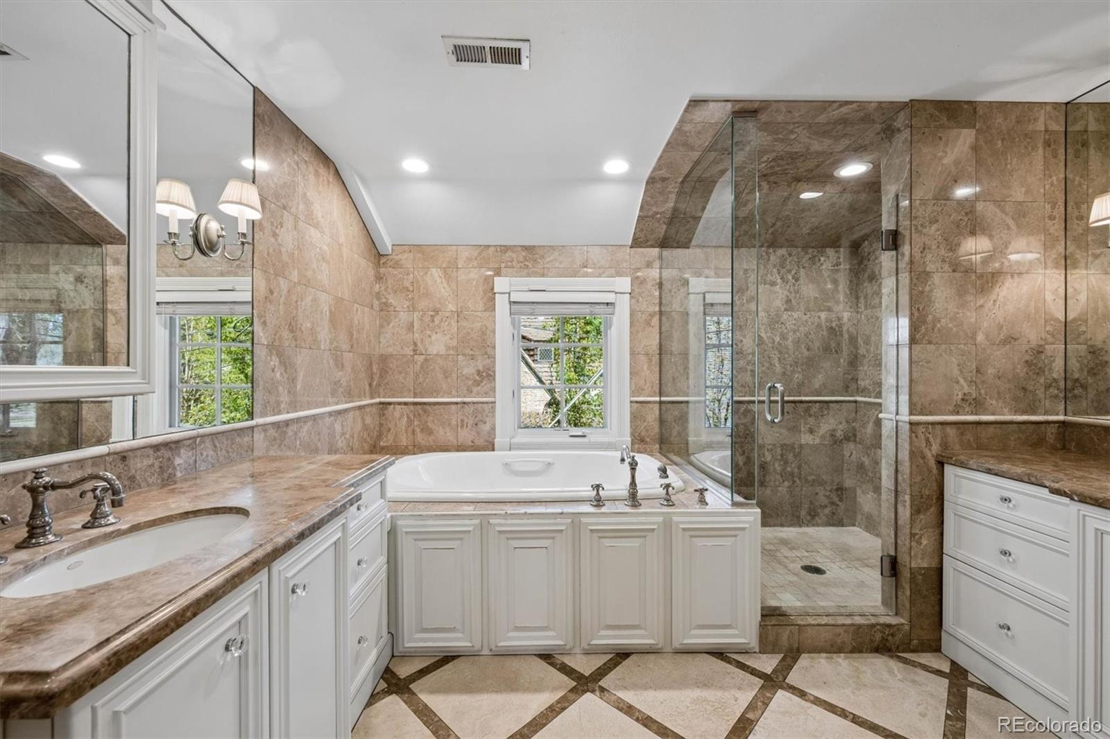 MLS Image #18 for 300  clermont street,denver, Colorado