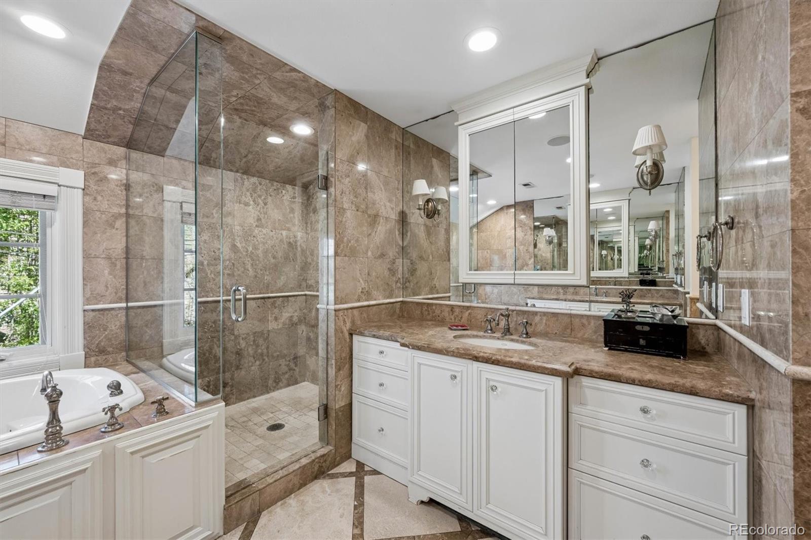 MLS Image #19 for 300  clermont street,denver, Colorado