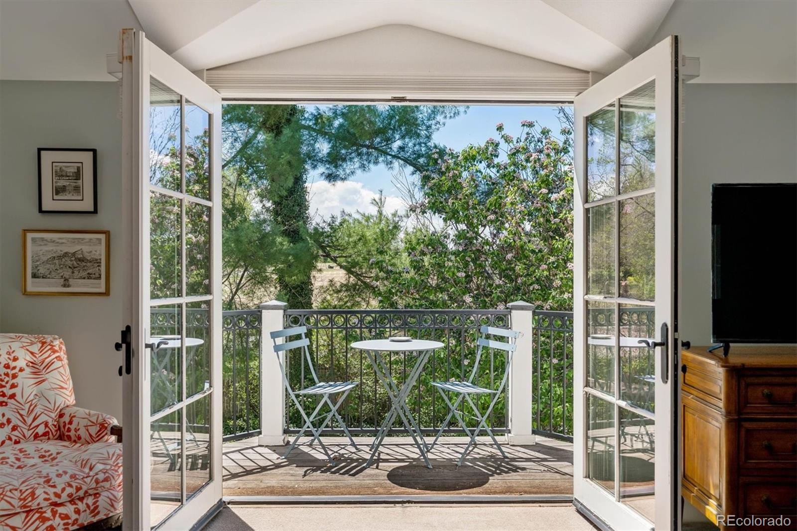 MLS Image #2 for 300  clermont street,denver, Colorado
