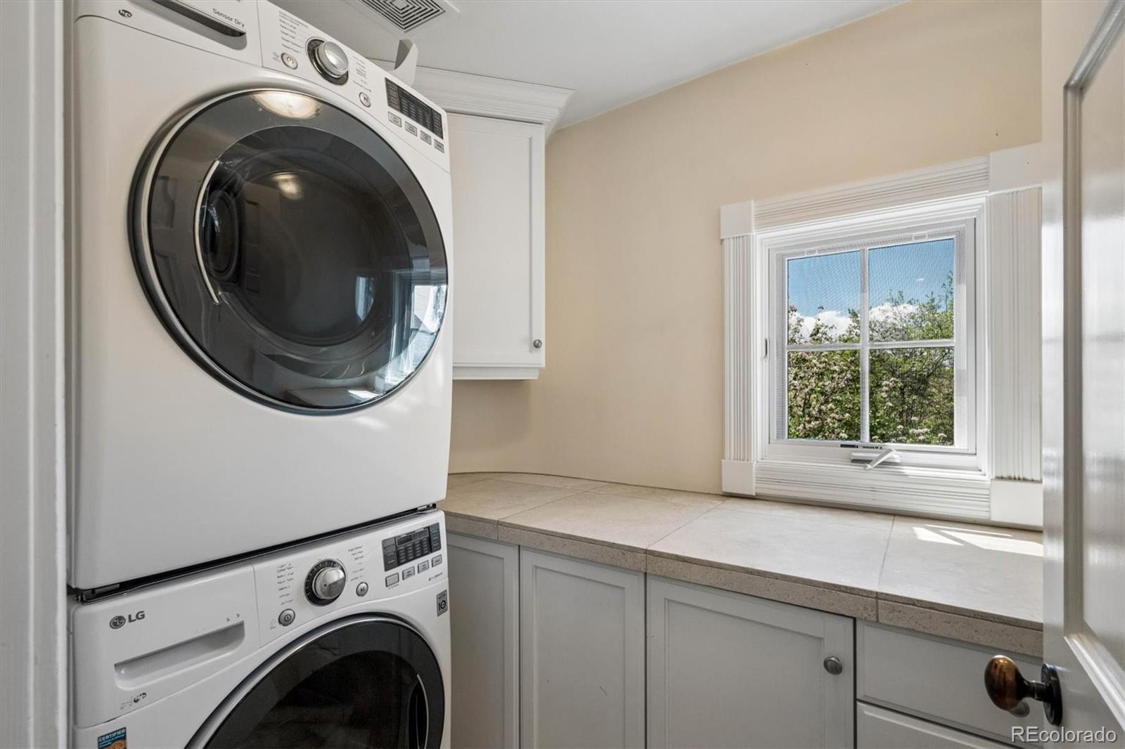 MLS Image #20 for 300  clermont street,denver, Colorado