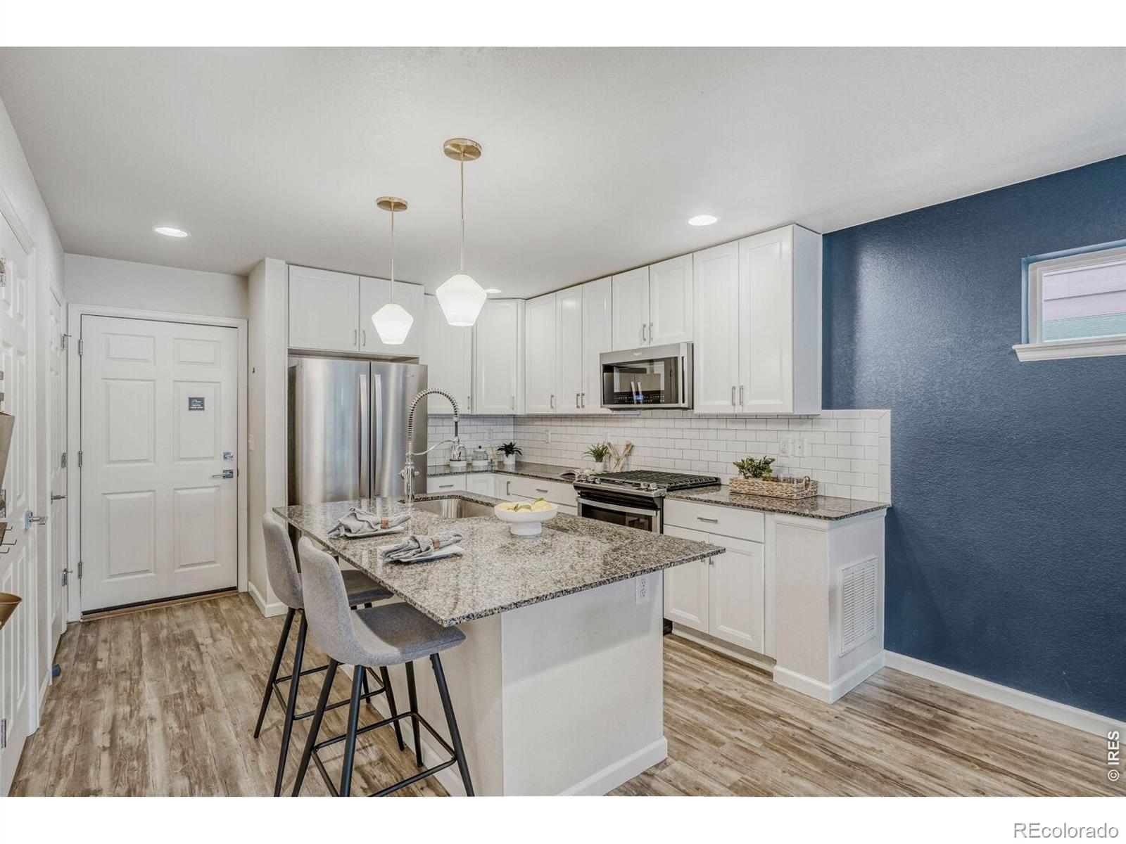 MLS Image #10 for 5869  boston street,denver, Colorado