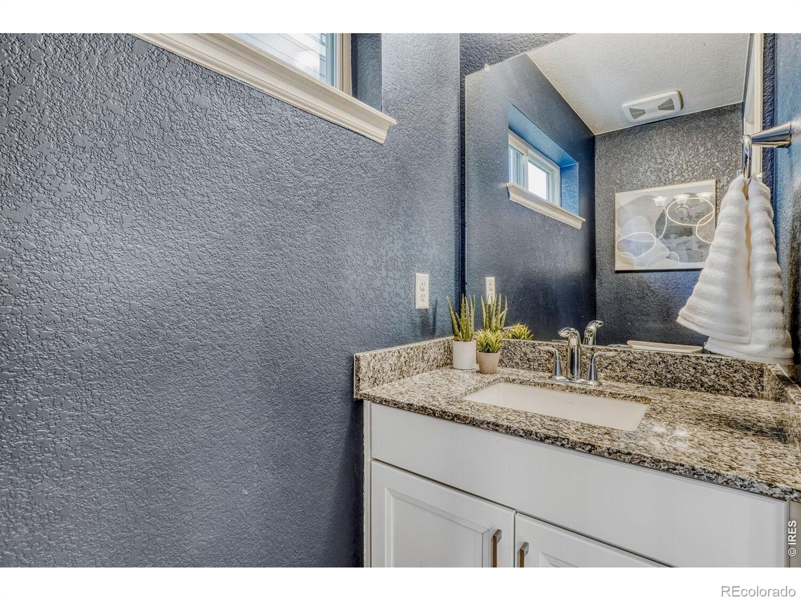 MLS Image #15 for 5869  boston street,denver, Colorado