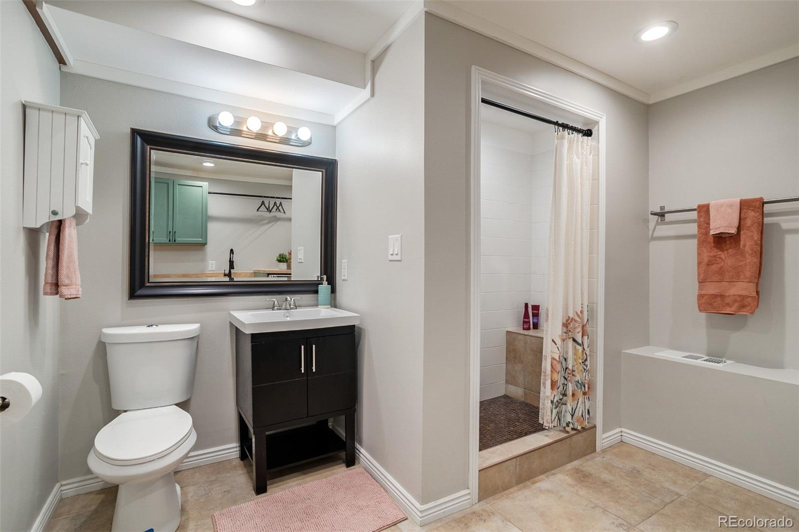 MLS Image #30 for 787  olive street,denver, Colorado