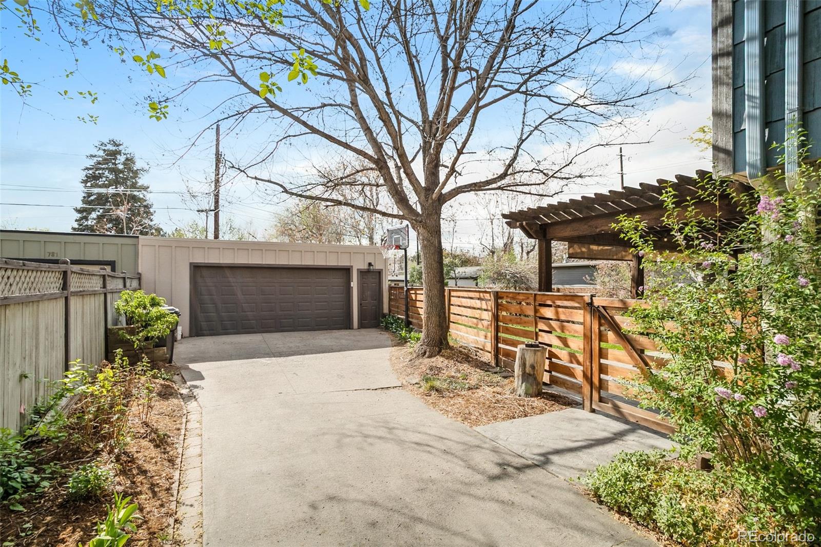 MLS Image #38 for 787  olive street,denver, Colorado