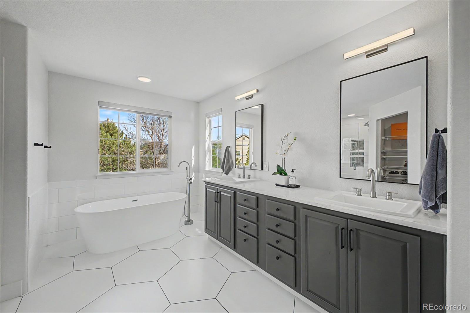 MLS Image #22 for 6052 s ouray street,aurora, Colorado
