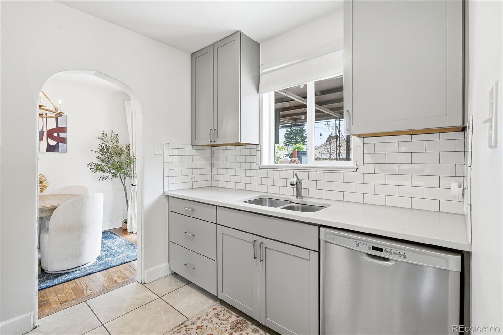 MLS Image #10 for 2815  oneida street,denver, Colorado