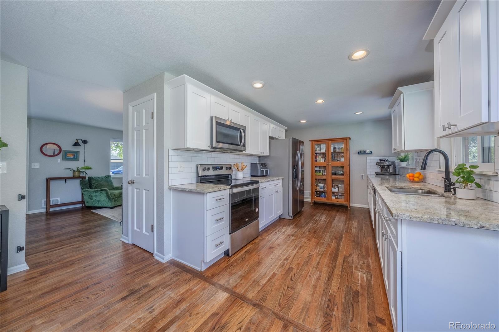 MLS Image #6 for 6657 s lee court,centennial, Colorado