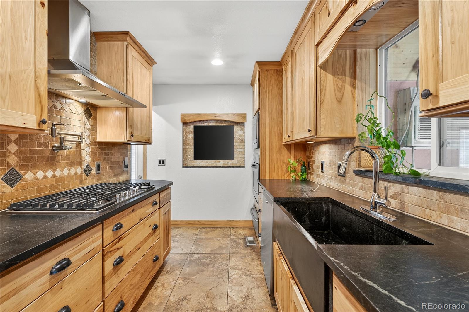 MLS Image #10 for 6685  upham street,arvada, Colorado