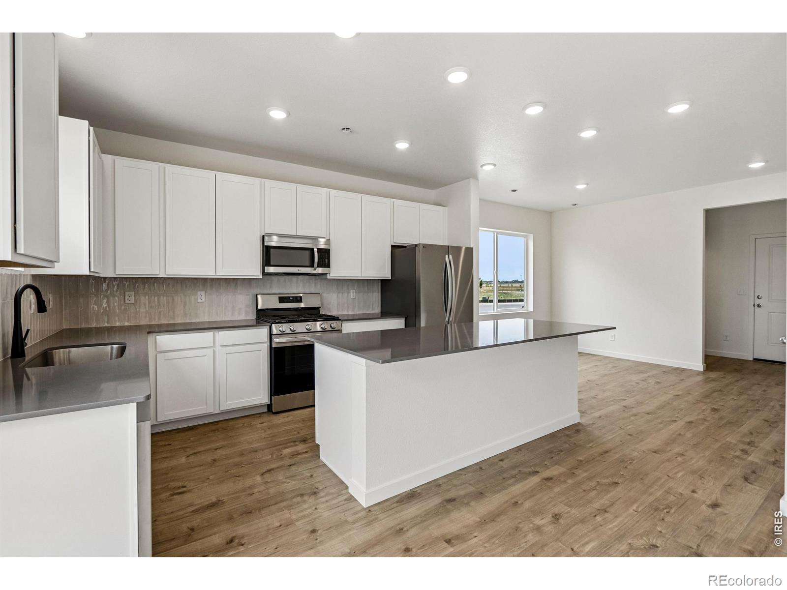 MLS Image #3 for 1871  triticale way,johnstown, Colorado