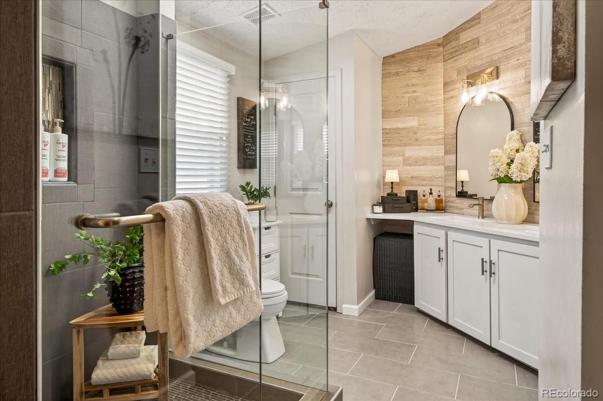 MLS Image #15 for 8410  madison way,denver, Colorado