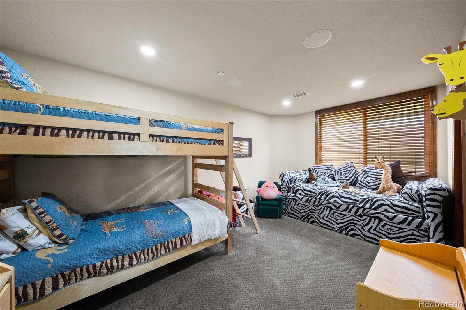MLS Image #37 for 6198  massive peak circle,castle rock, Colorado
