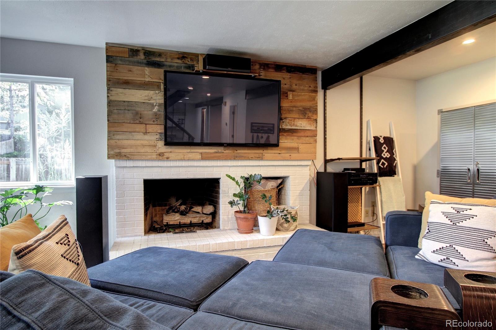 MLS Image #3 for 6134 e mineral drive,centennial, Colorado