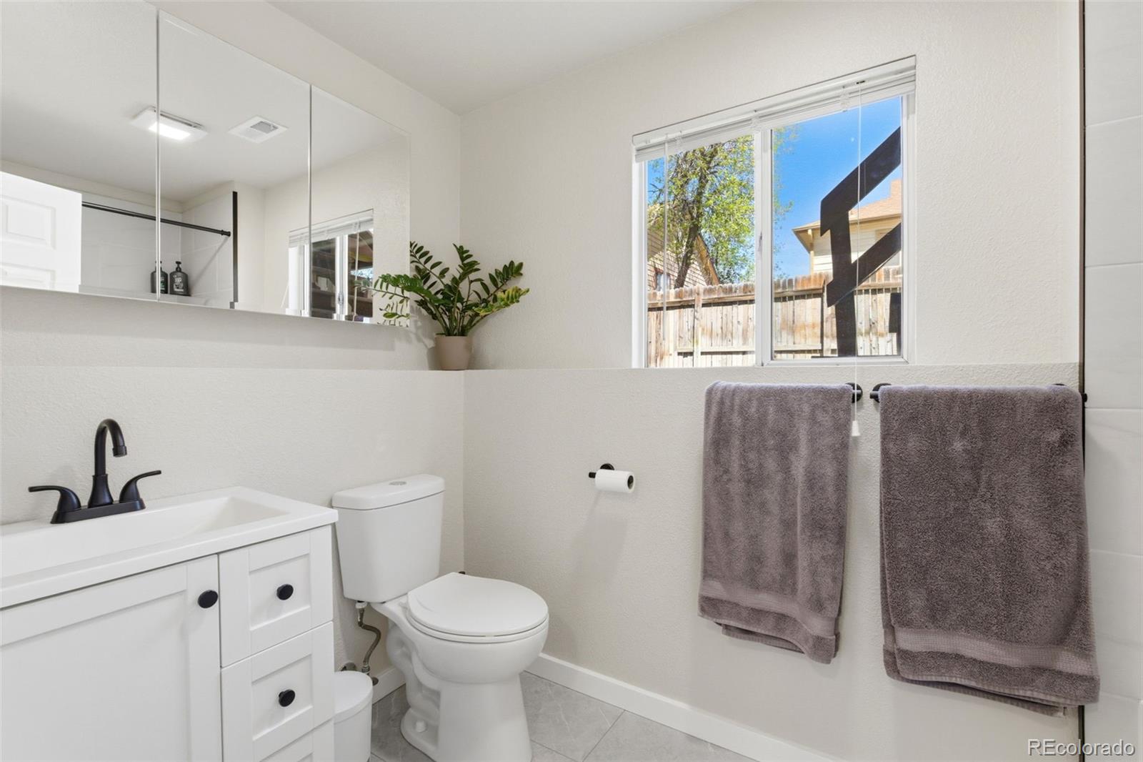 MLS Image #23 for 19083 e 16th avenue ,aurora, Colorado