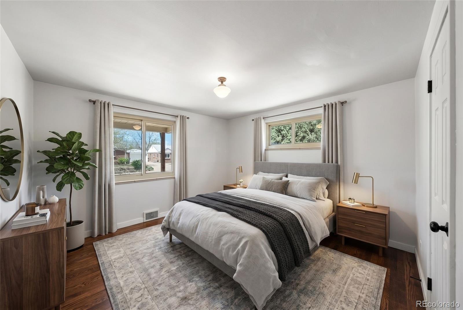MLS Image #13 for 1380 s alcott street,denver, Colorado