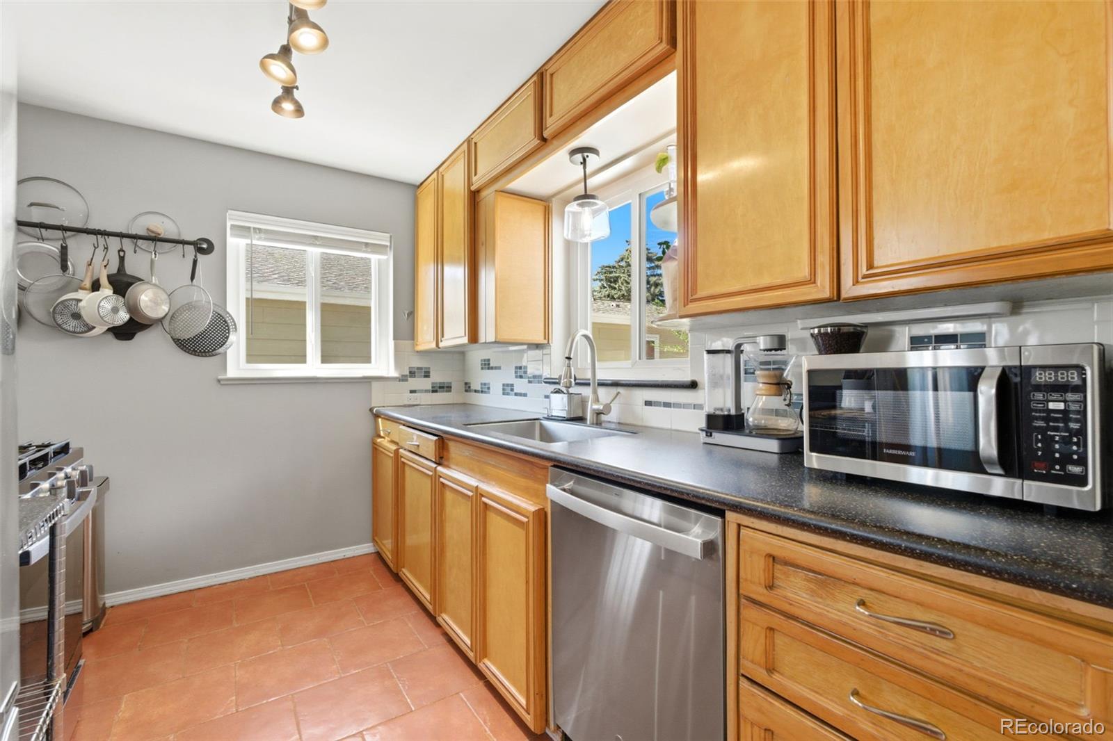MLS Image #20 for 1365  oneida street,denver, Colorado