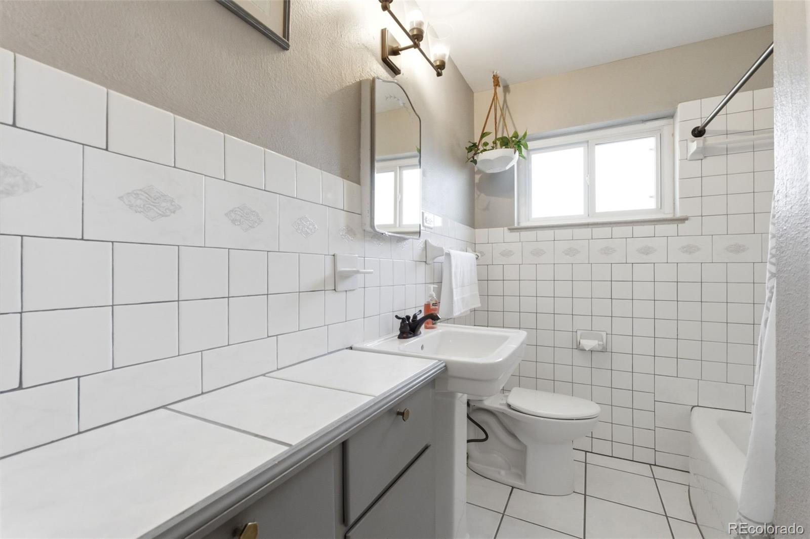 MLS Image #33 for 1365  oneida street,denver, Colorado
