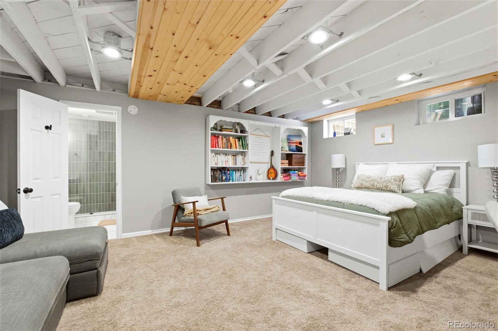 MLS Image #8 for 1365  oneida street,denver, Colorado