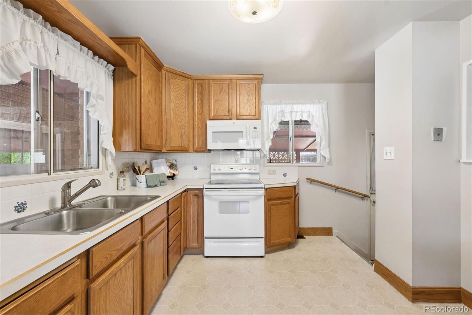 MLS Image #8 for 7031  ruth way,denver, Colorado