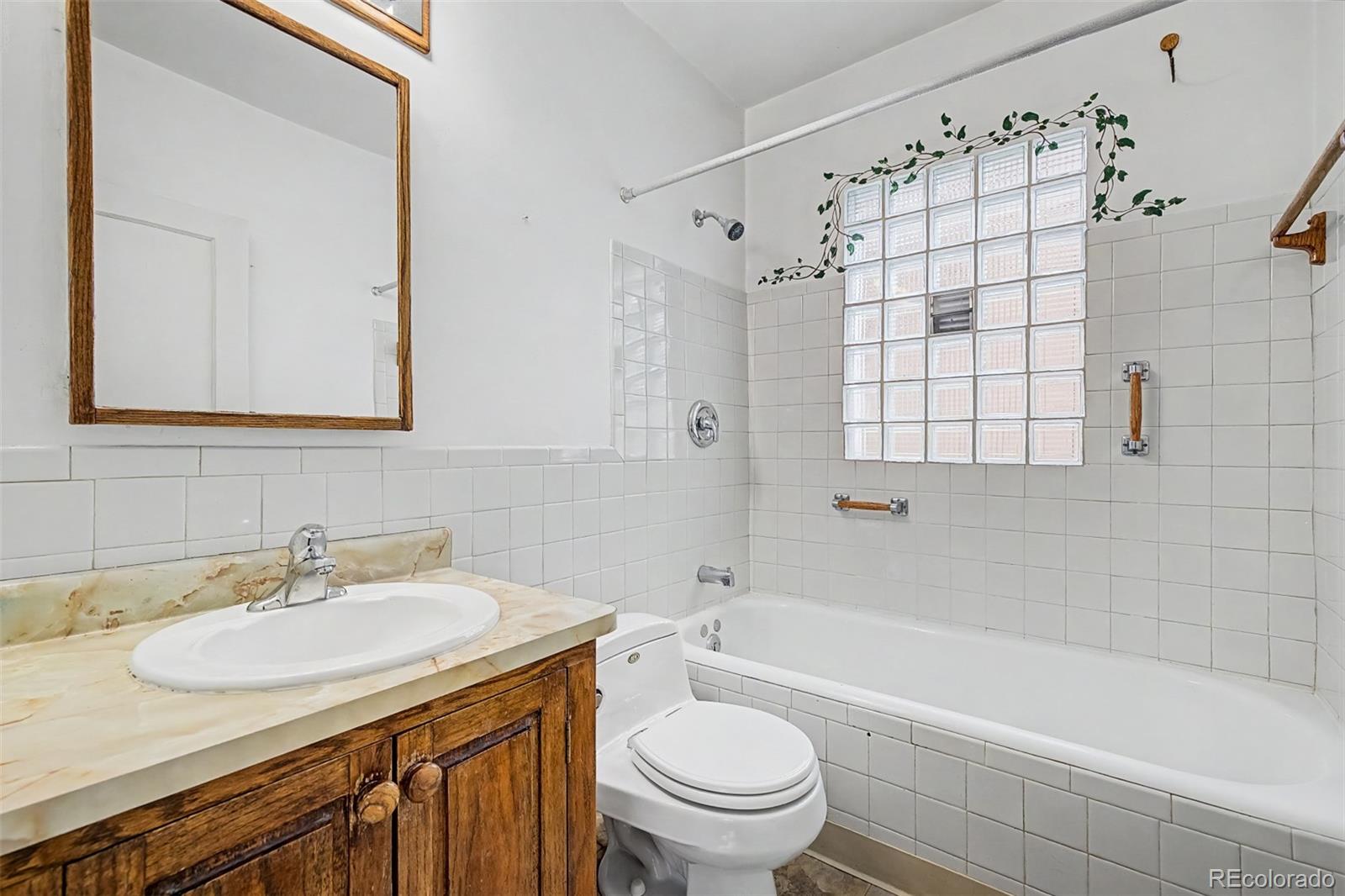 MLS Image #20 for 617 s vine street,denver, Colorado