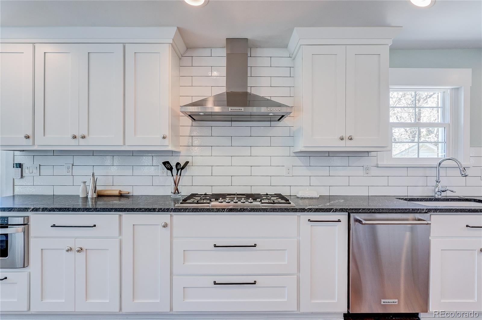 MLS Image #14 for 495 s york street,denver, Colorado