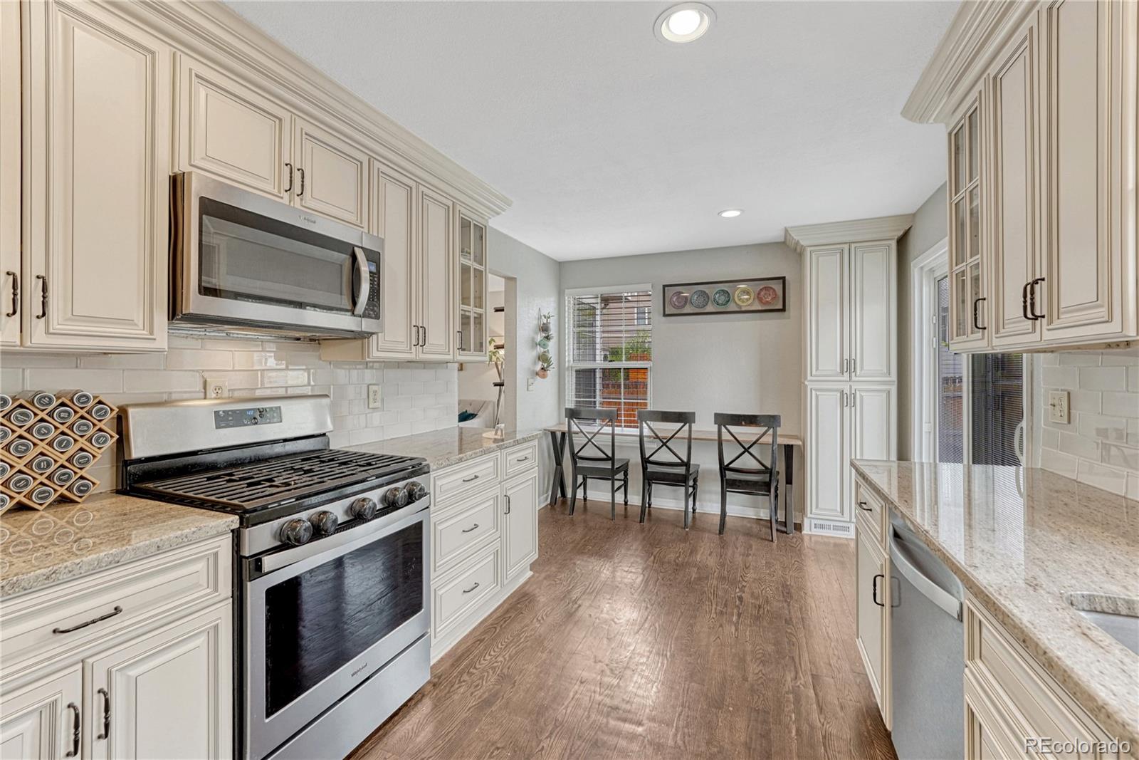 MLS Image #15 for 1120 s flower circle,lakewood, Colorado