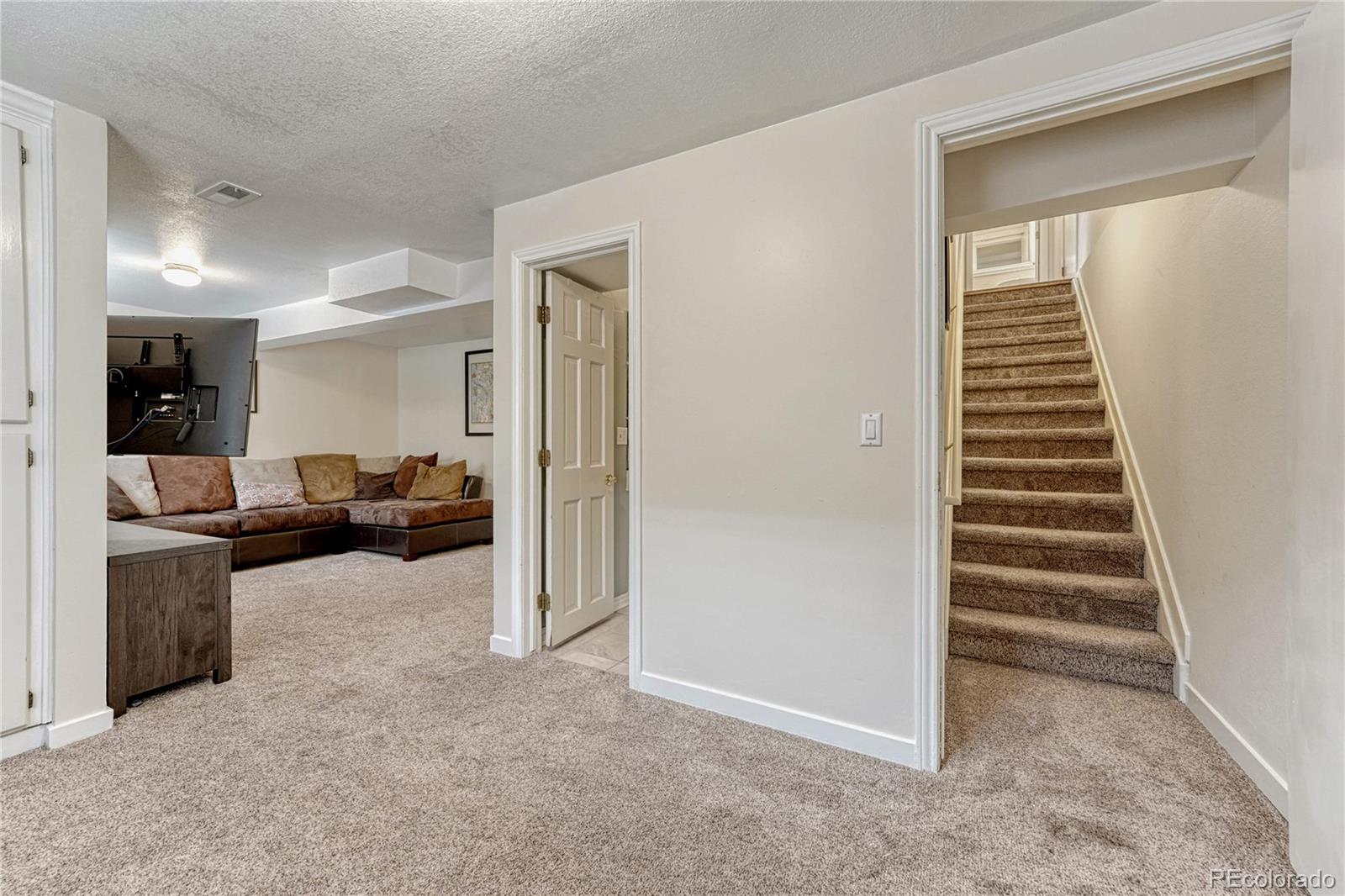 MLS Image #25 for 1120 s flower circle,lakewood, Colorado