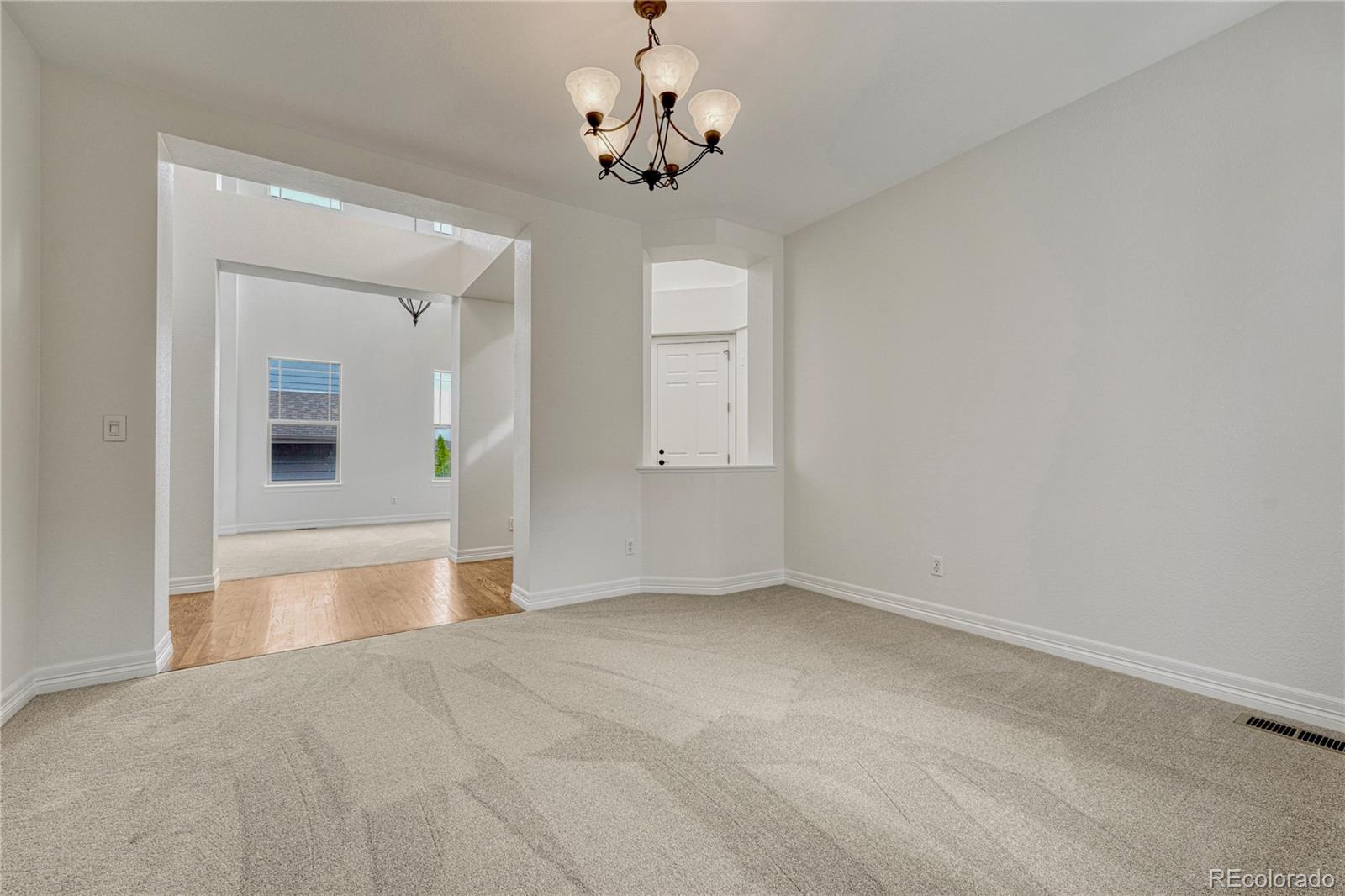 MLS Image #6 for 6825  robertsdale ,aurora, Colorado