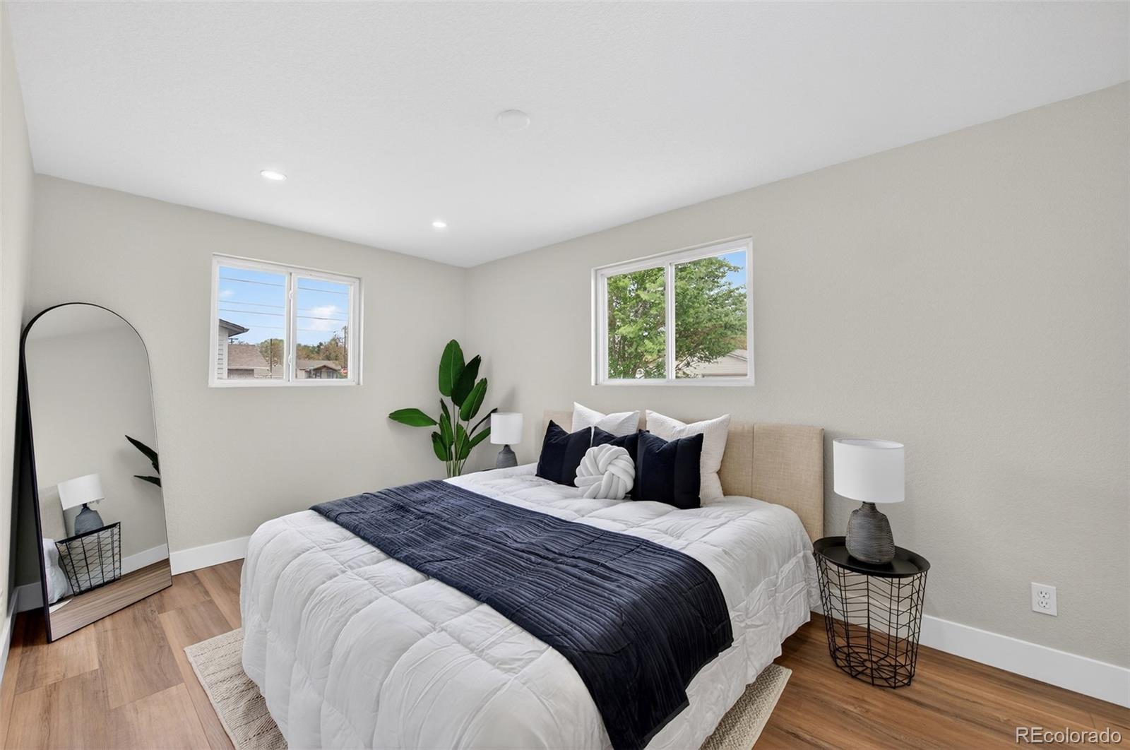 MLS Image #13 for 150 e 49th avenue,denver, Colorado