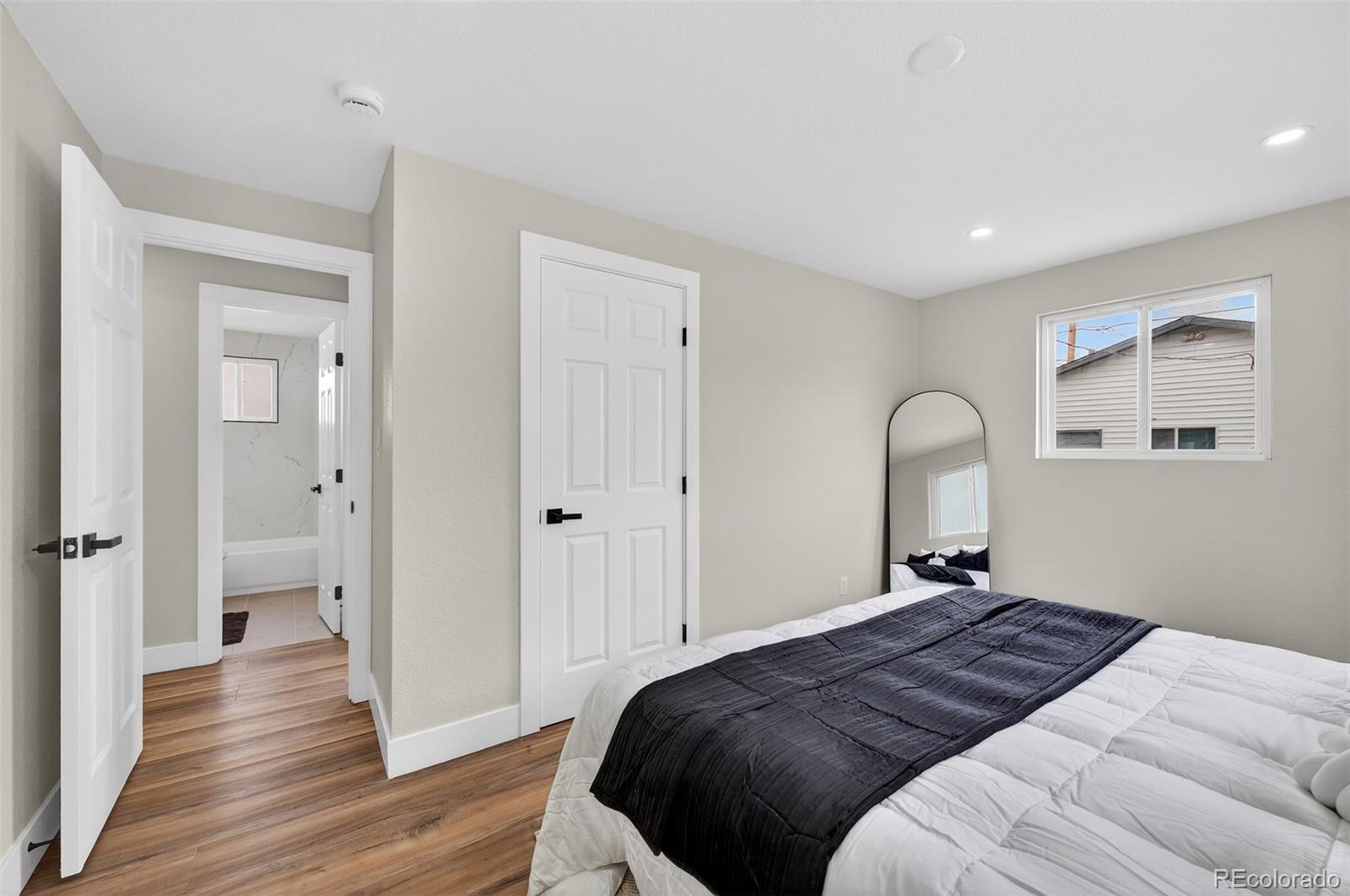 MLS Image #14 for 150 e 49th avenue,denver, Colorado