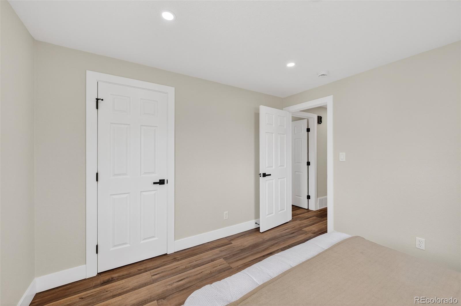 MLS Image #16 for 150 e 49th avenue,denver, Colorado