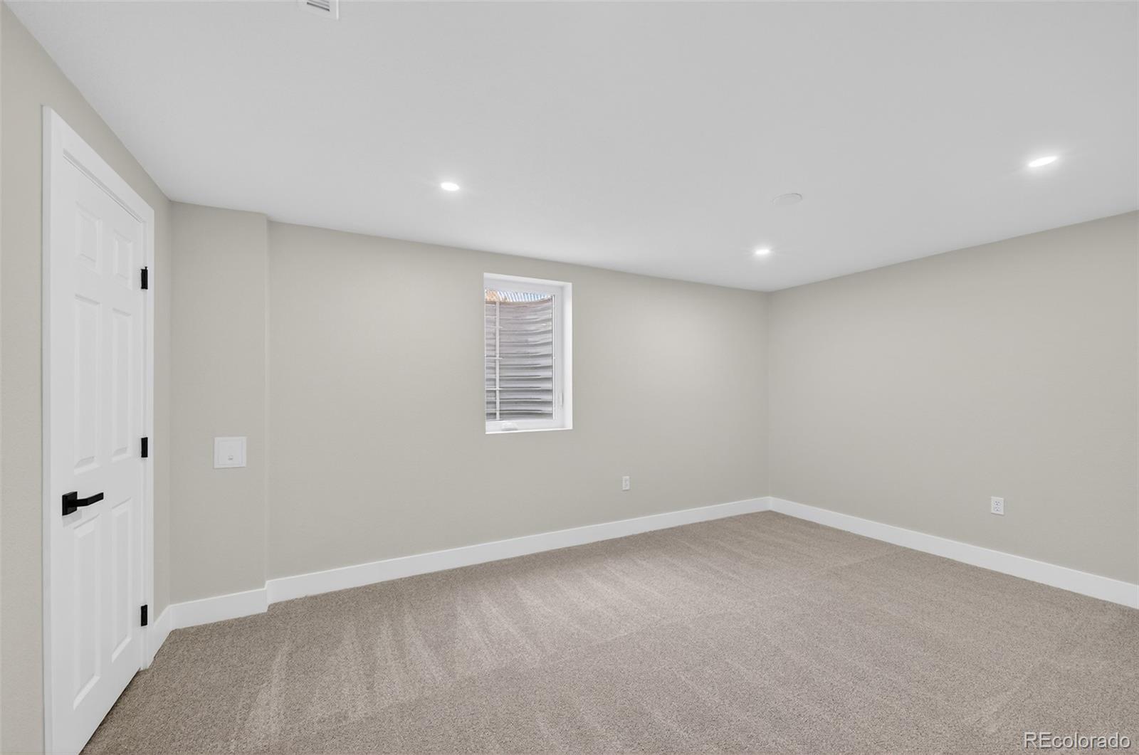 MLS Image #19 for 150 e 49th avenue,denver, Colorado