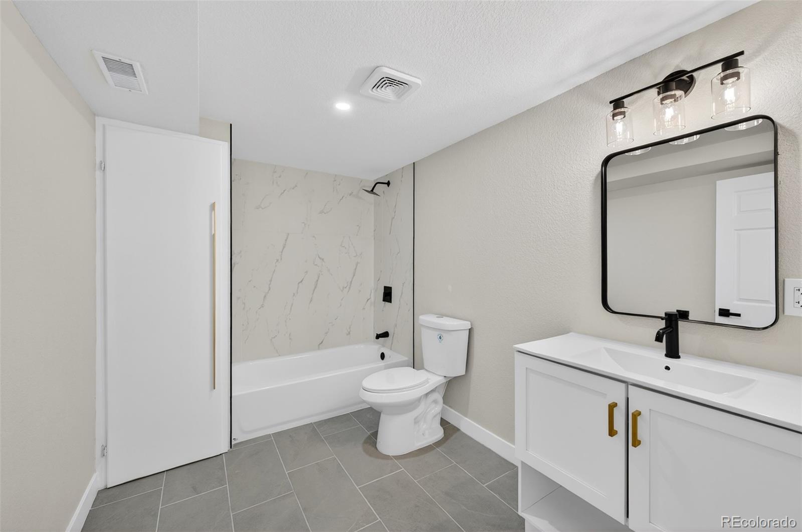 MLS Image #23 for 150 e 49th avenue,denver, Colorado