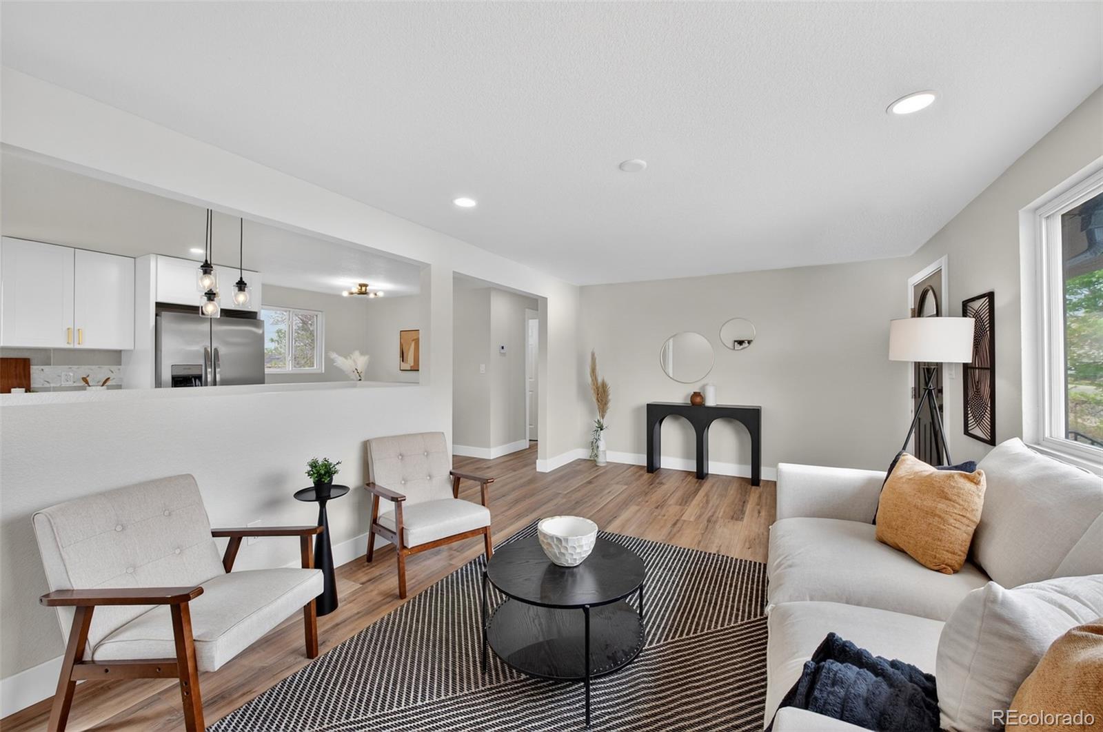 MLS Image #4 for 150 e 49th avenue,denver, Colorado