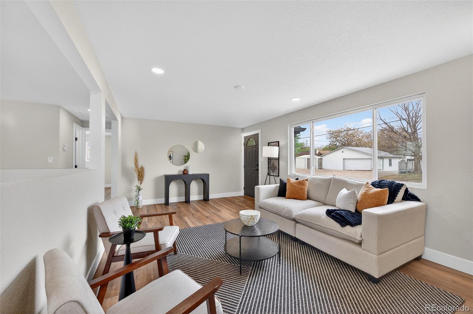 MLS Image #5 for 150 e 49th avenue,denver, Colorado